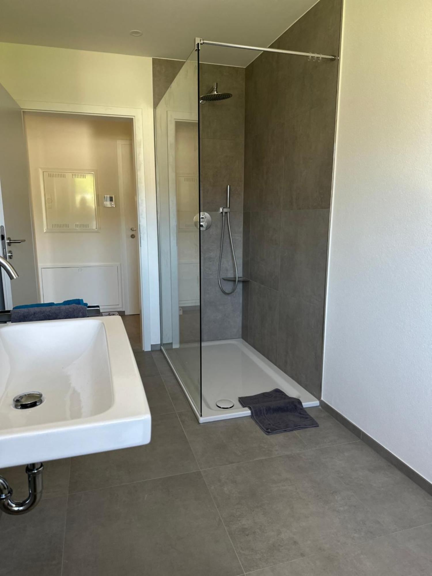 Moselappartements By Weingut Marco Adamy Losnich Bagian luar foto