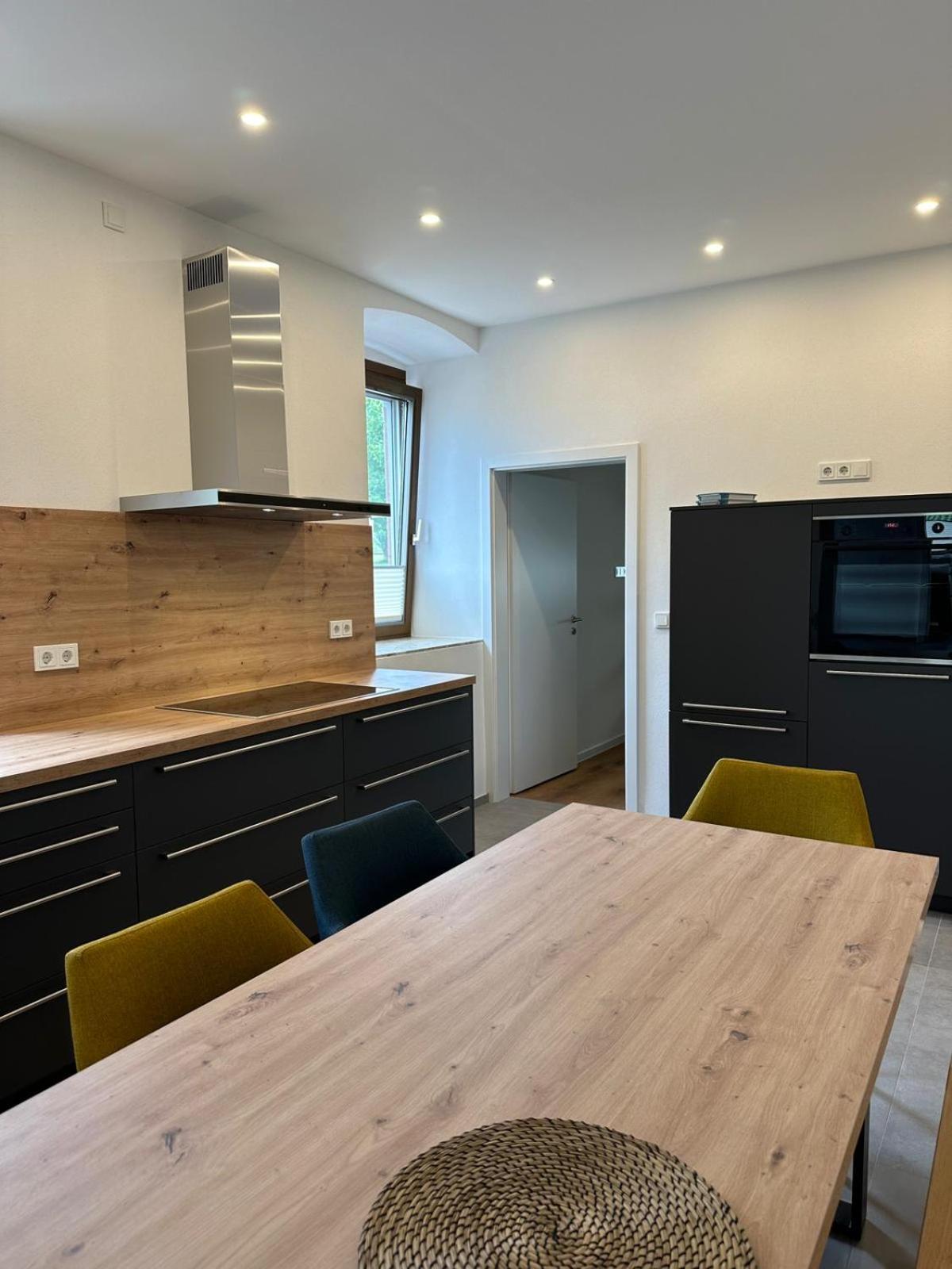 Moselappartements By Weingut Marco Adamy Losnich Bagian luar foto