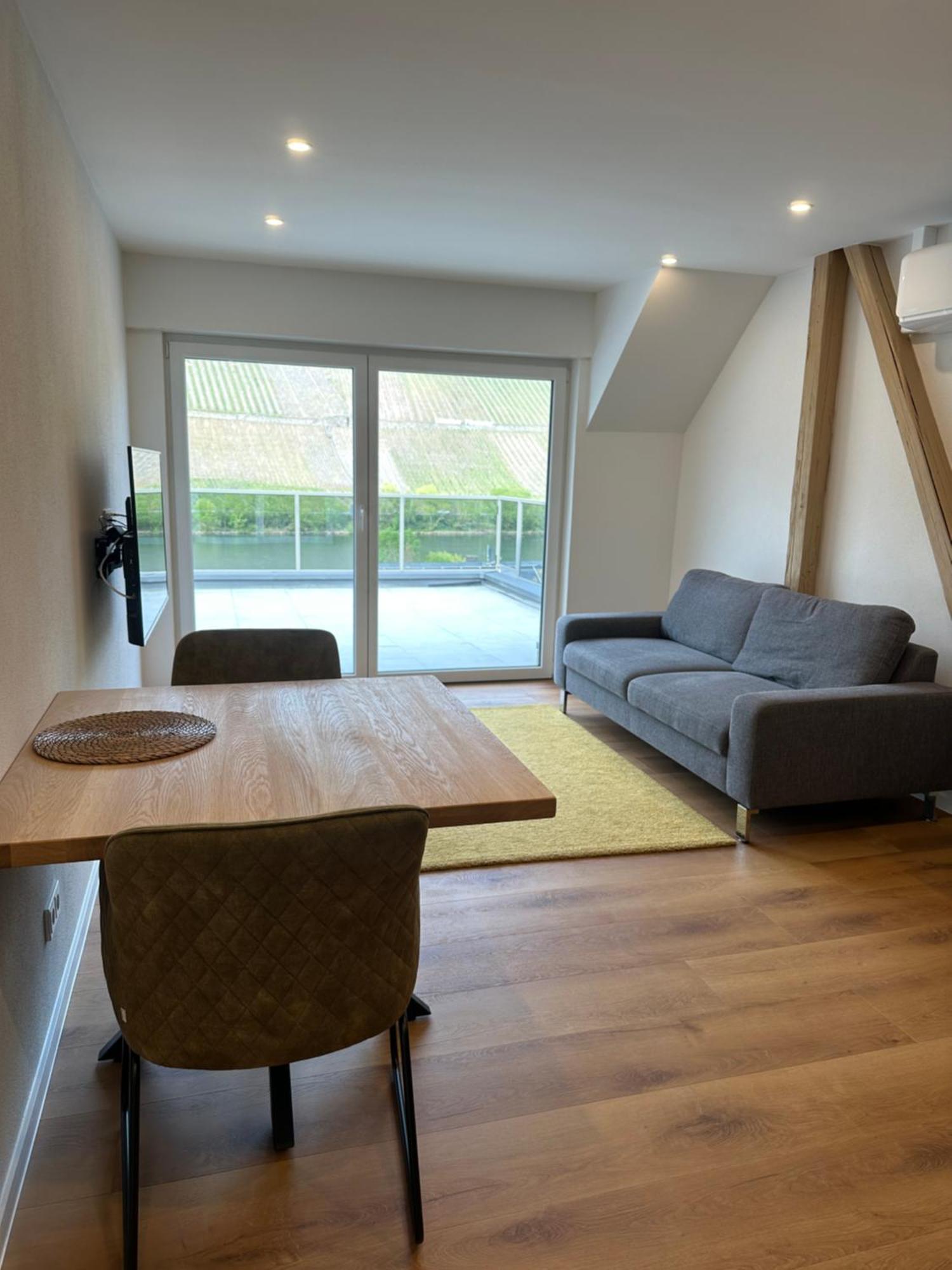 Moselappartements By Weingut Marco Adamy Losnich Bagian luar foto