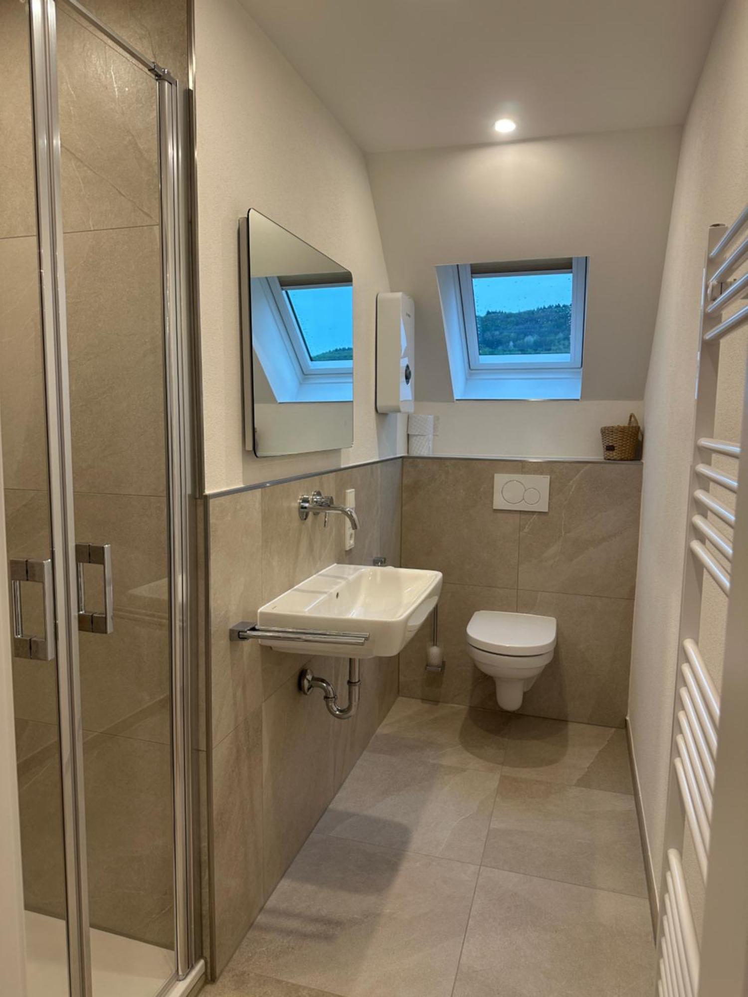 Moselappartements By Weingut Marco Adamy Losnich Bagian luar foto