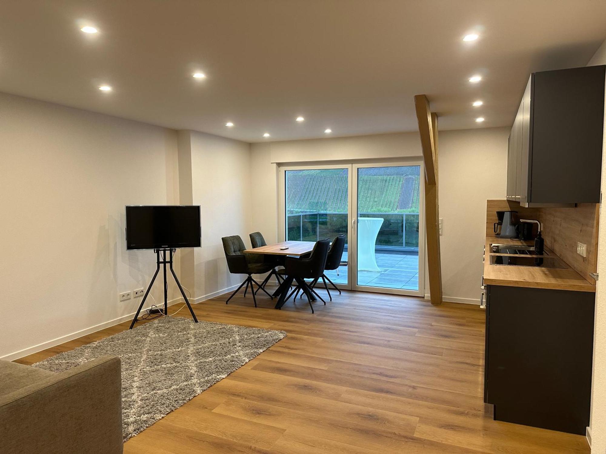 Moselappartements By Weingut Marco Adamy Losnich Bagian luar foto